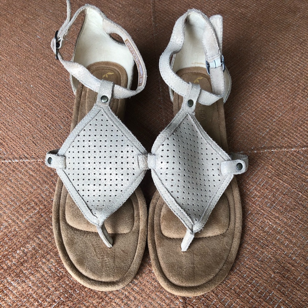 Kookaburra by UGG suede Demi-wedge